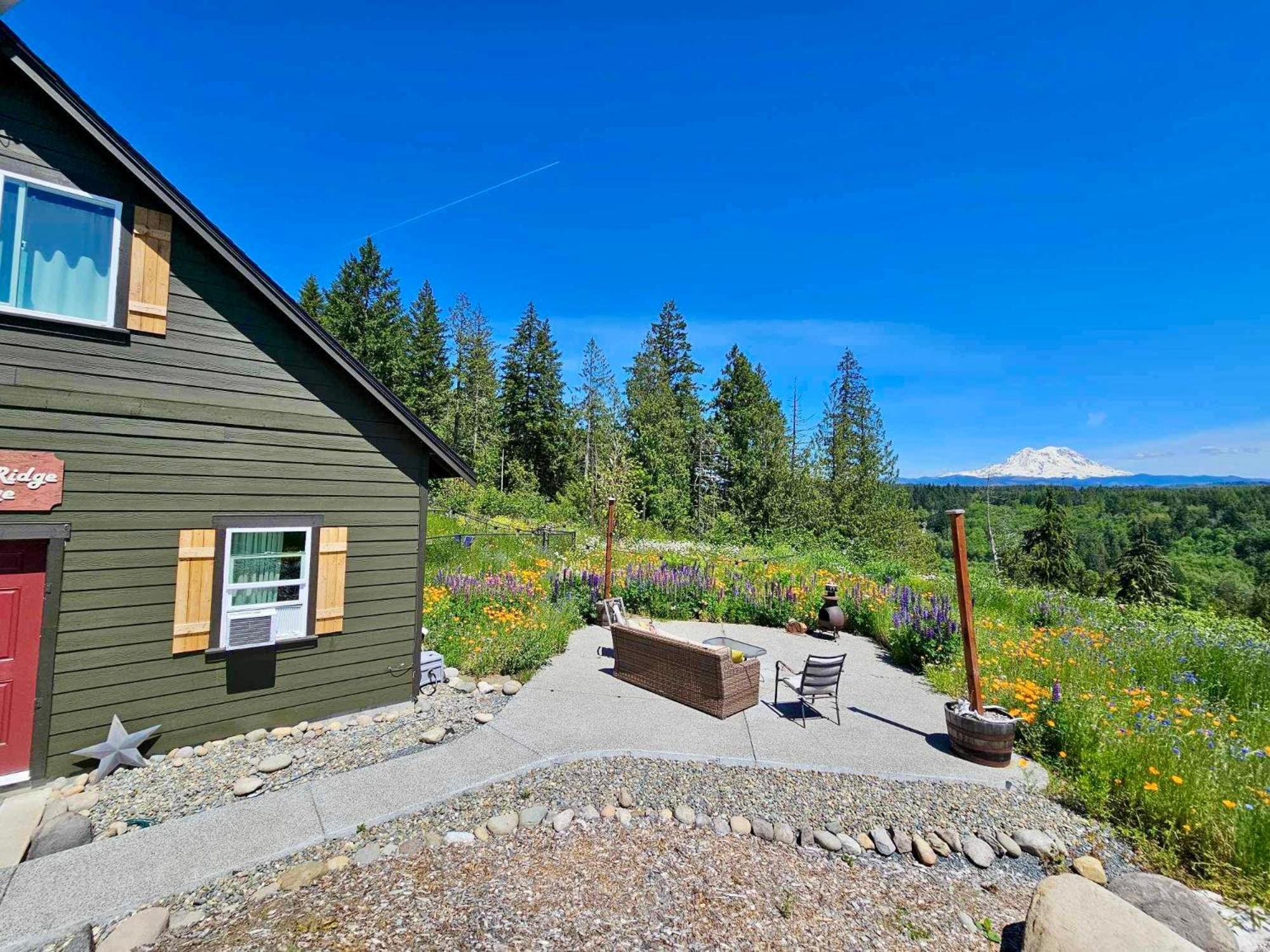 Stunning Mt Rainier Views!Tahoma Ridge Cottage Eatonville Ngoại thất bức ảnh