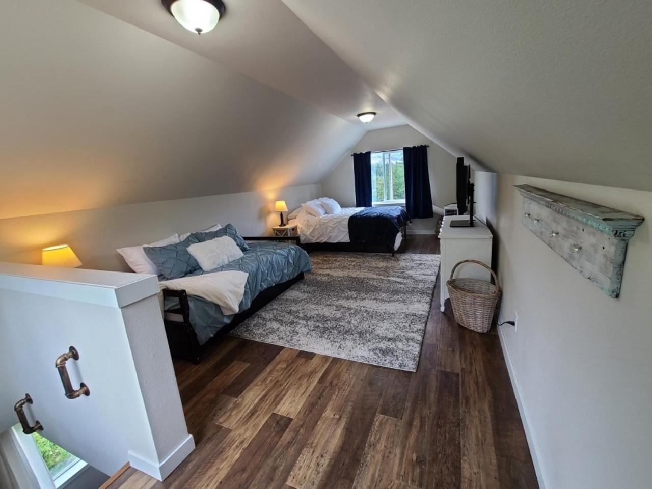 Stunning Mt Rainier Views!Tahoma Ridge Cottage Eatonville Ngoại thất bức ảnh